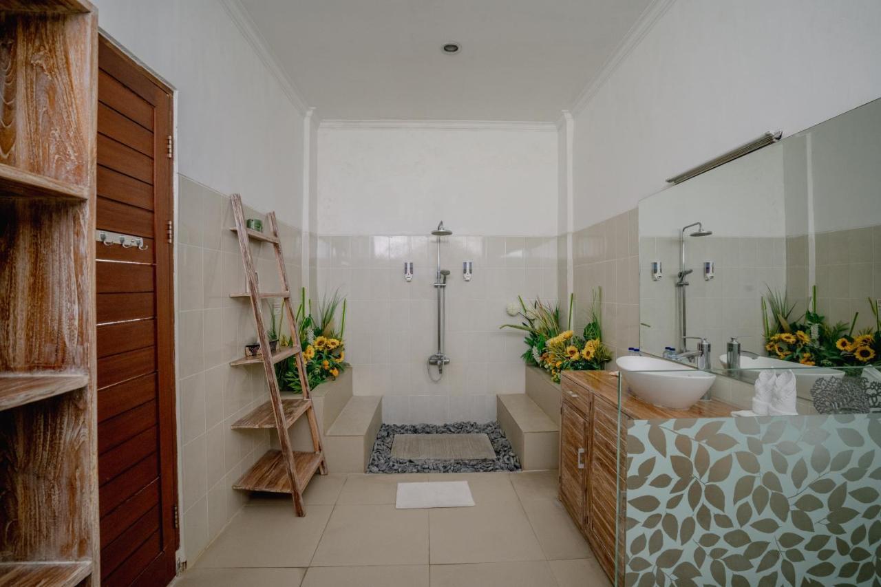 Villa Alleira Seminyak by Best Deals Asia Hospitality Bagian luar foto