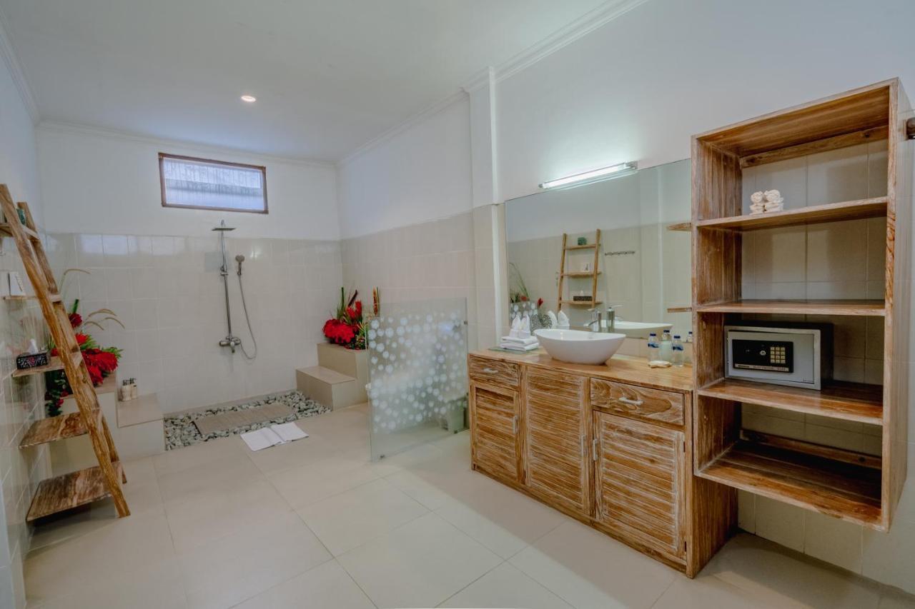 Villa Alleira Seminyak by Best Deals Asia Hospitality Bagian luar foto