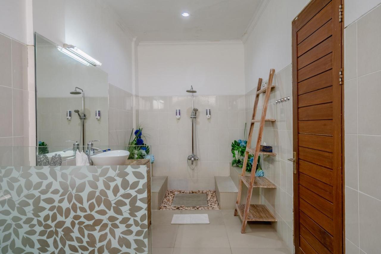 Villa Alleira Seminyak by Best Deals Asia Hospitality Bagian luar foto