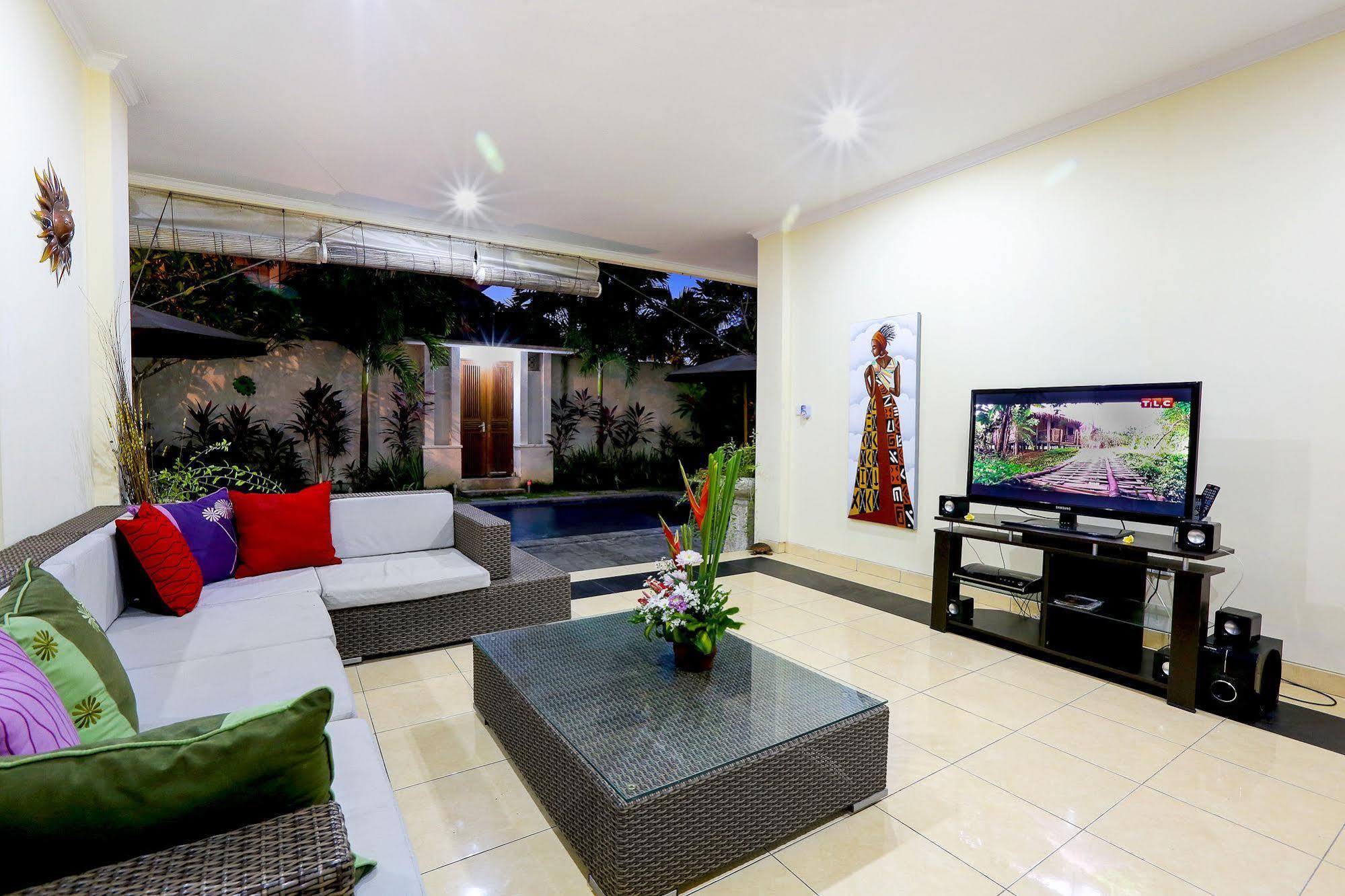 Villa Alleira Seminyak by Best Deals Asia Hospitality Bagian luar foto